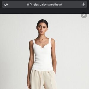 Reiss - Daisy Sweetheart Neck Top (size large) Brand New
